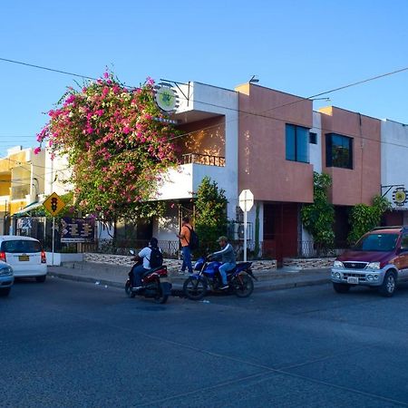 Yosu Hostal Риоача Экстерьер фото