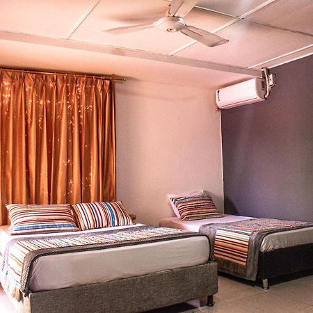 Yosu Hostal Риоача Экстерьер фото