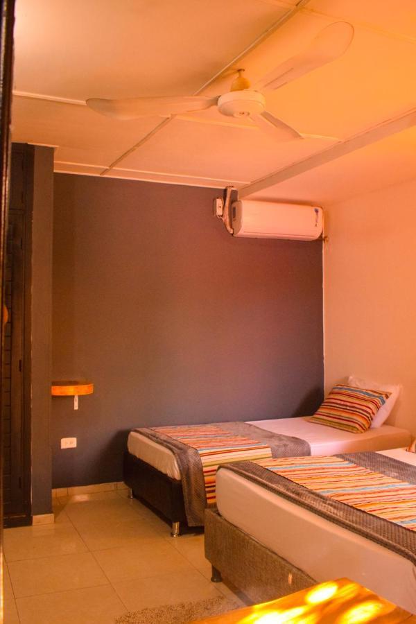 Yosu Hostal Риоача Экстерьер фото