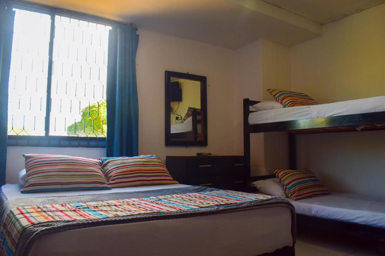 Yosu Hostal Риоача Экстерьер фото
