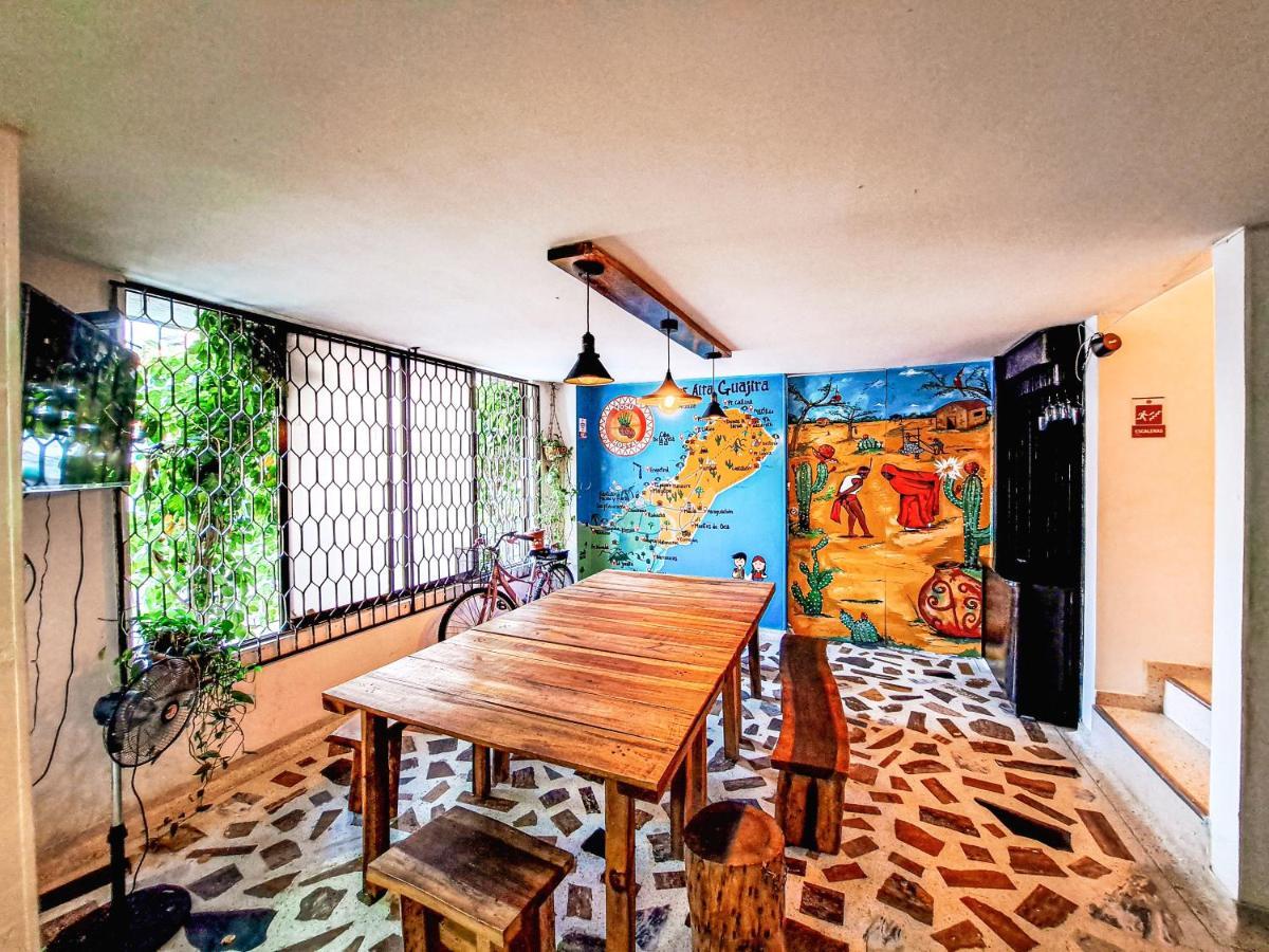 Yosu Hostal Риоача Экстерьер фото